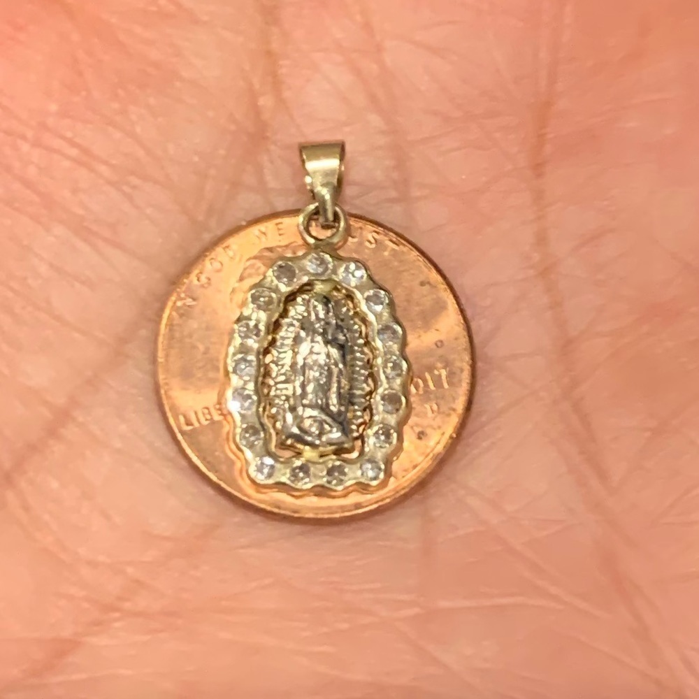 New 10k Gold Religion Virgin Mary Pendent - Picture 6 of 6